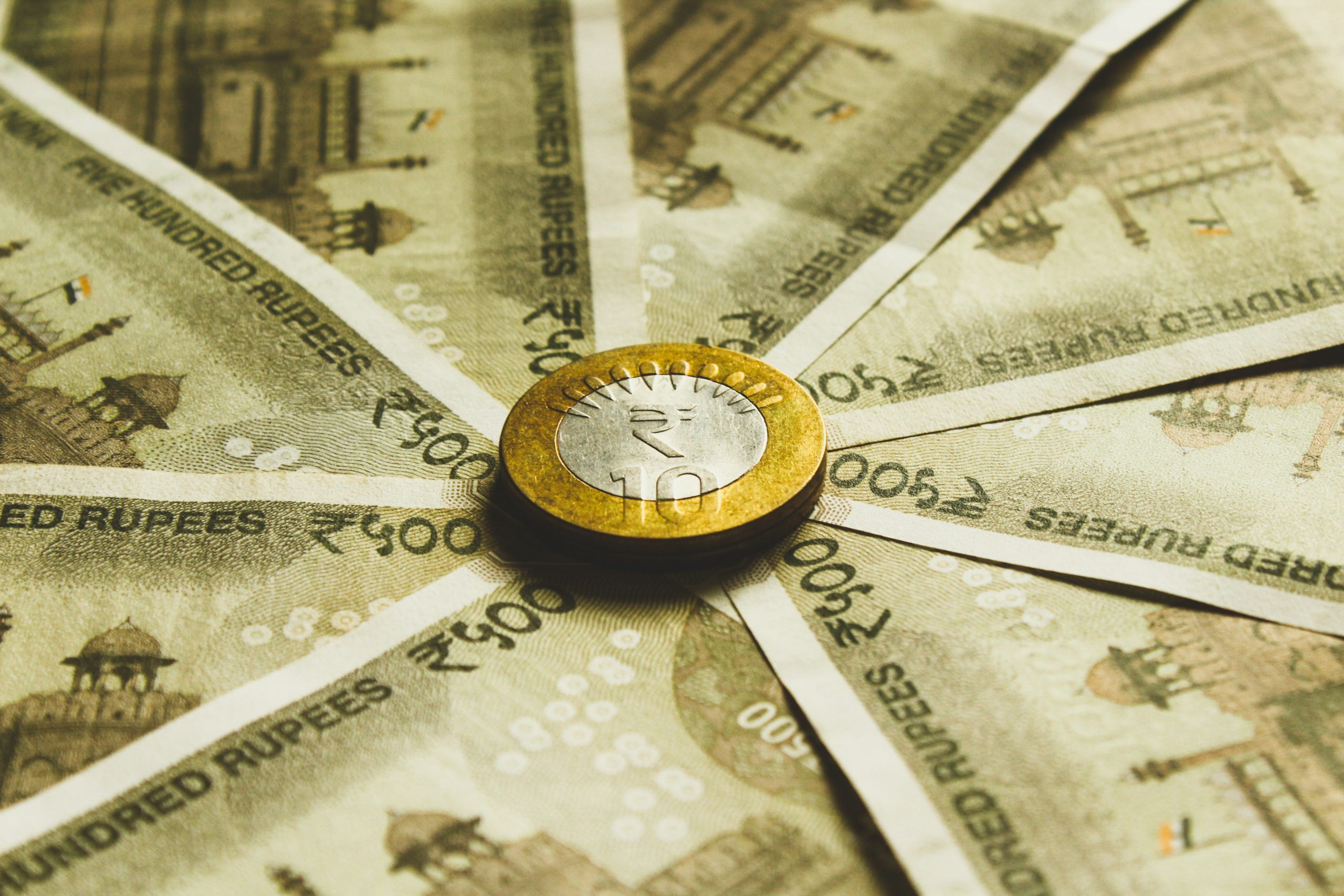 Mis-selling by banks: Is the bank trying to scam you? How to protect yourself